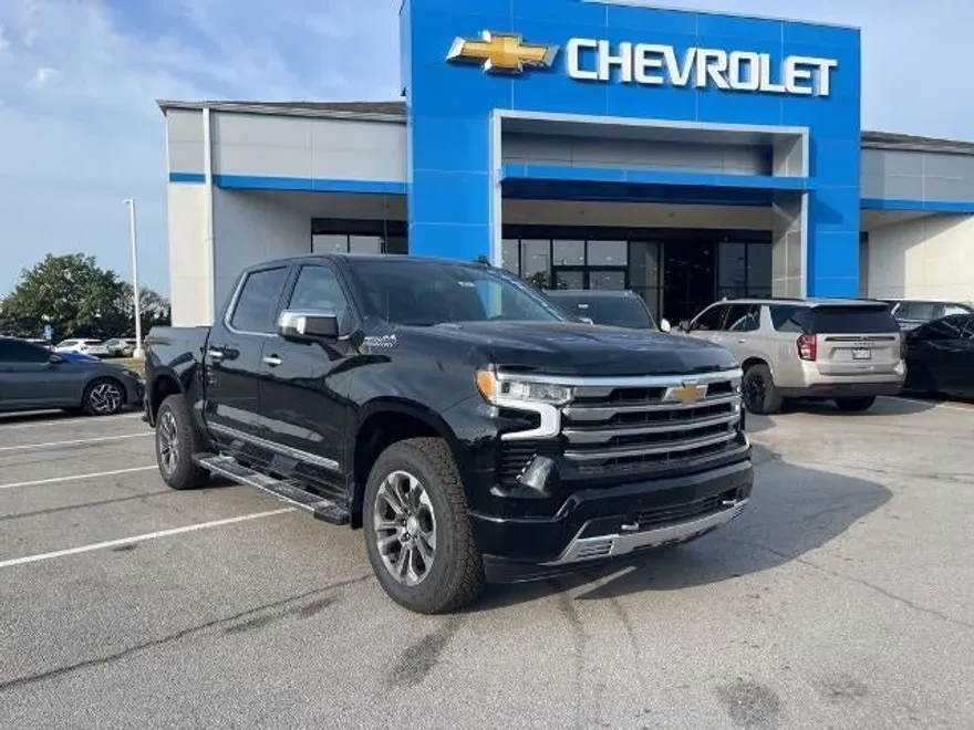 2026 Chevrolet Silverado 1500 High Country photo 1