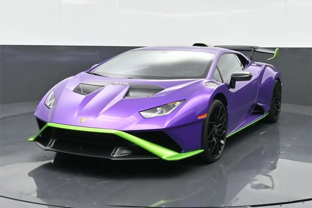2024 Lamborghini Huracan STO photo 1