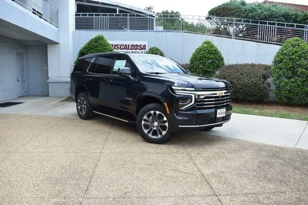 2025 Chevrolet Tahoe LT photo 1