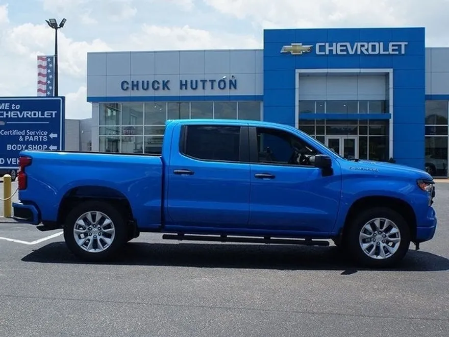 2025 Chevrolet Silverado 1500 Custom photo 1