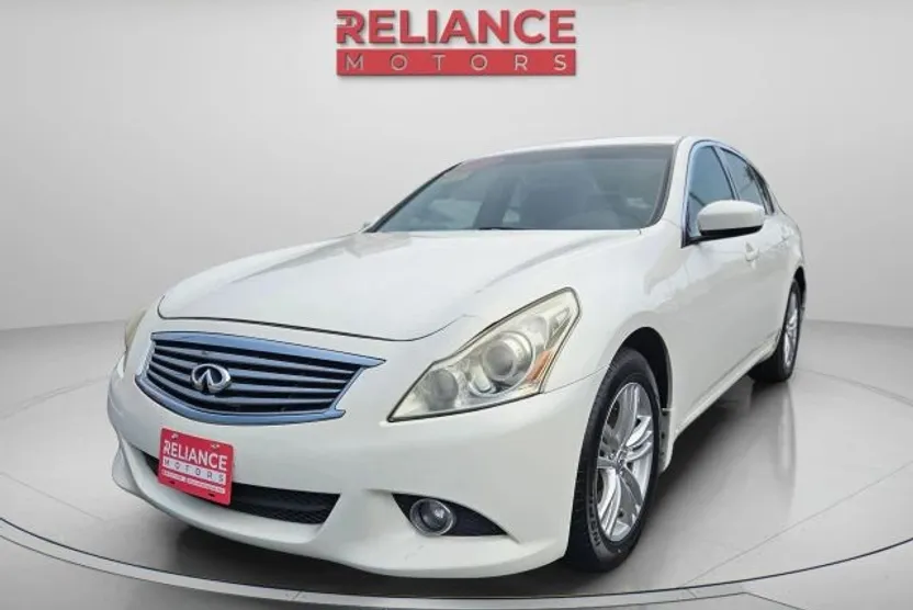 2010 Infiniti G37 photo 1