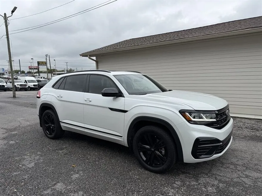 2023 Volkswagen Atlas Cross Sport V6 SEL R-Line photo 1