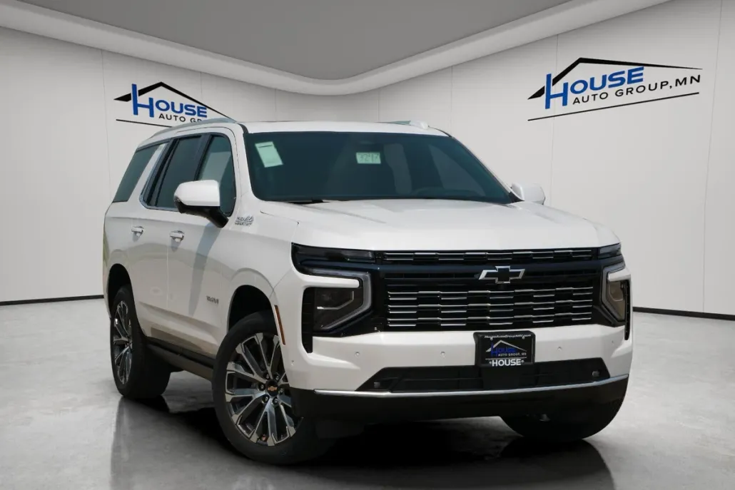 2025 Chevrolet Tahoe High Country photo 1