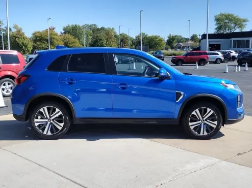 2022 Mitsubishi Outlander Sport SE photo 4
