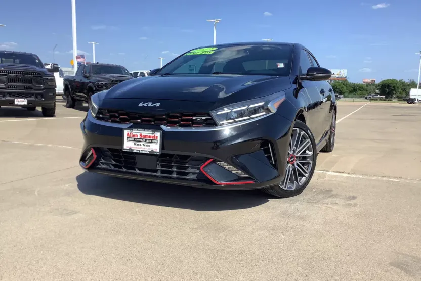 2022 Kia Forte GT photo 1