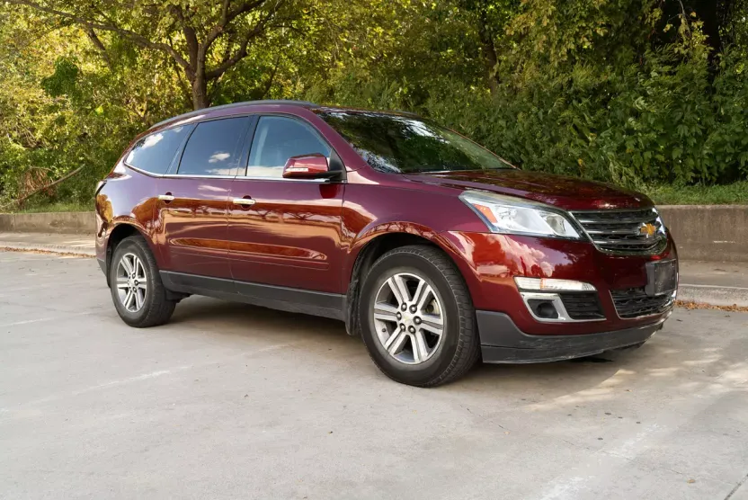 2016 Chevrolet Traverse 2LT photo 1