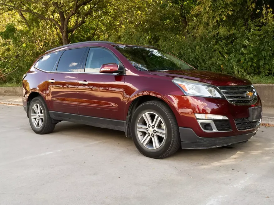 2016 Chevrolet Traverse 2LT photo 1