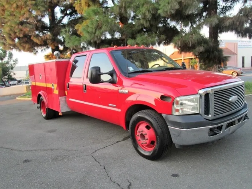 2005 Ford F-350 XL photo 1
