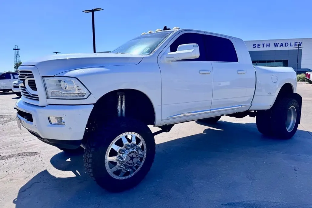 2018 Ram 3500 Limited photo 1