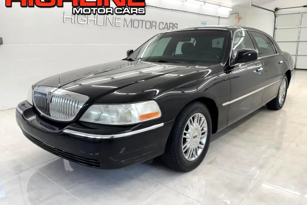 2006 Lincoln Town Car Signature Limited photo 1