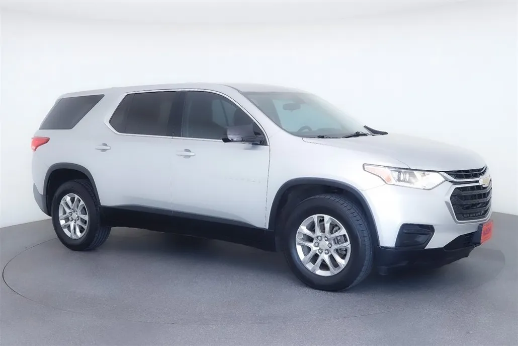 2019 Chevrolet Traverse LS photo 1