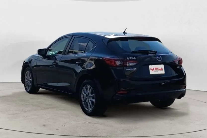 2018 Mazda Mazda3 Sport photo 1
