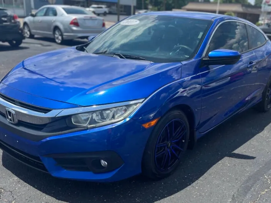 2017 Honda Civic EX-T photo 1