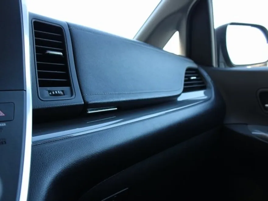 2017 Toyota Sienna SE photo 1