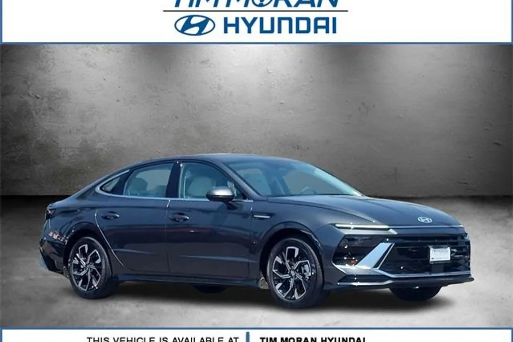 2025 Hyundai Sonata SEL photo 1