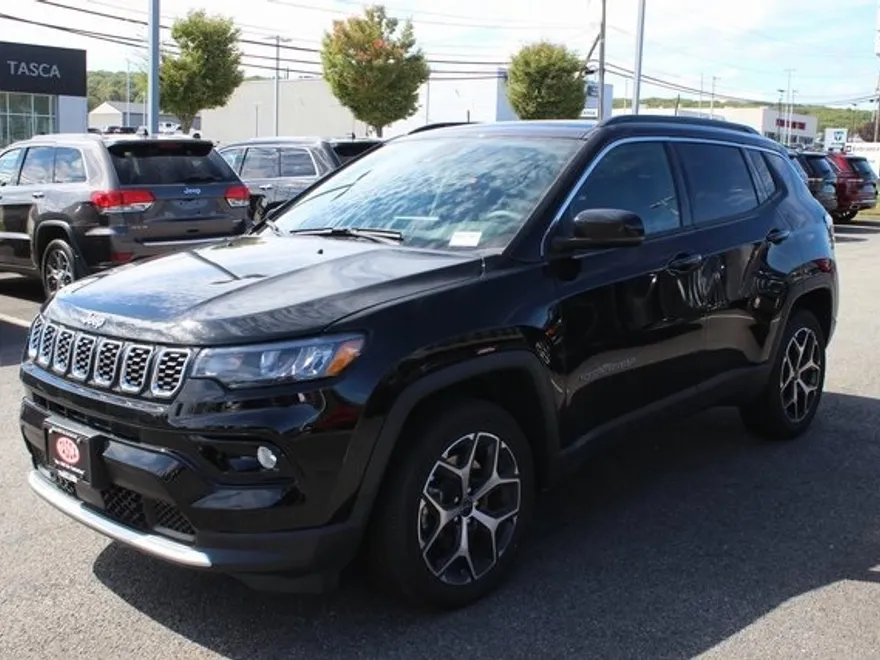 2025 Jeep Compass Limited photo 1