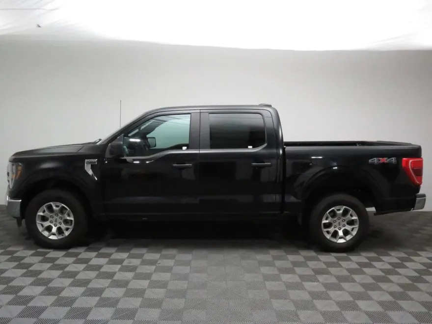 2023 Ford F-150 XLT photo 1