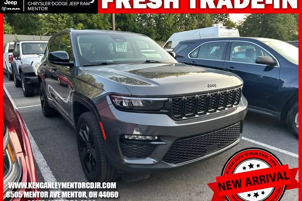 2023 Jeep Grand Cherokee Limited photo 1