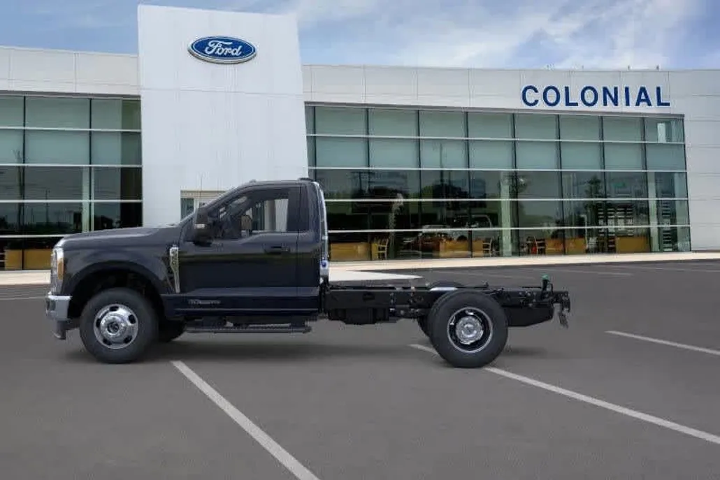 2026 Ford F-350 XL photo 1