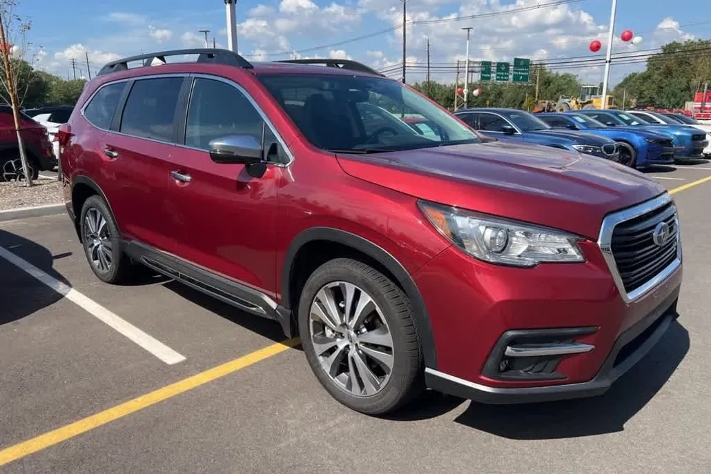 2022 Subaru Ascent Touring photo 1