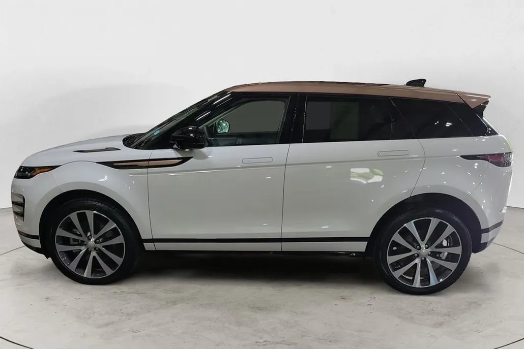 2024 Land Rover Range Rover Evoque Dynamic SE photo 1