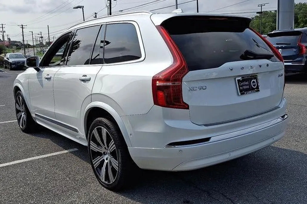 2024 Volvo XC90 AWD Ultimate photo 1