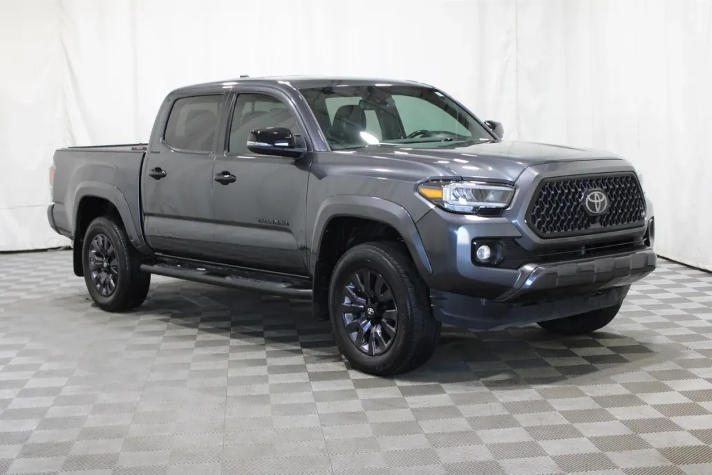 2022 Toyota Tacoma Limited photo 1