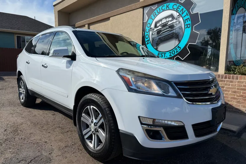 2016 Chevrolet Traverse 2LT photo 1
