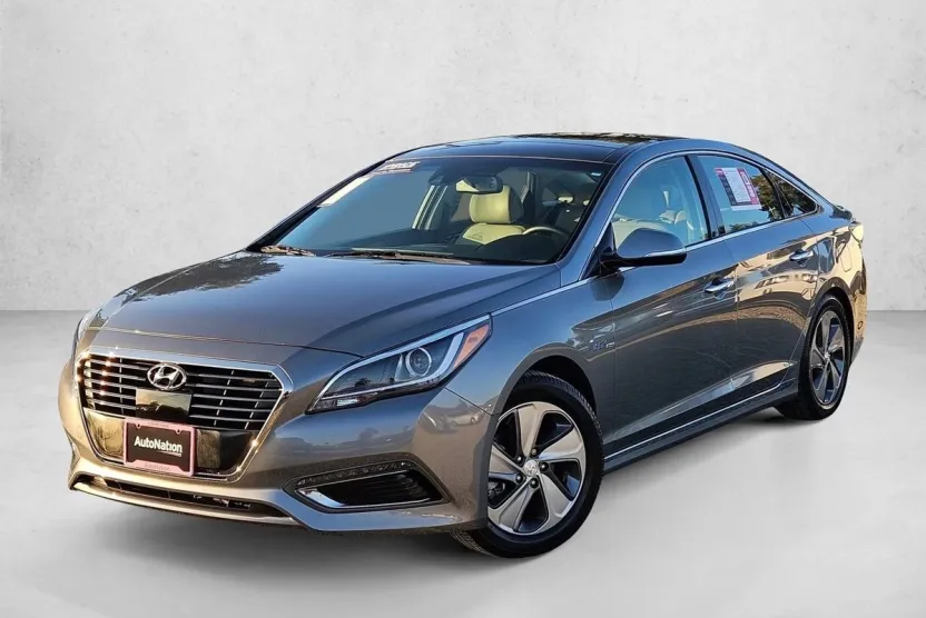 2017 Hyundai Sonata Hybrid Limited photo 1