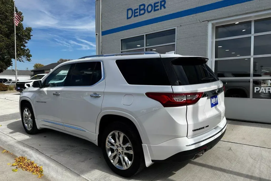 2018 Chevrolet Traverse High Country photo 1