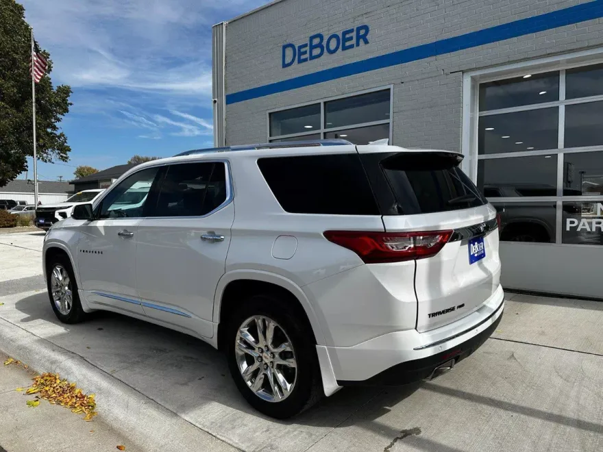 2018 Chevrolet Traverse High Country photo 1