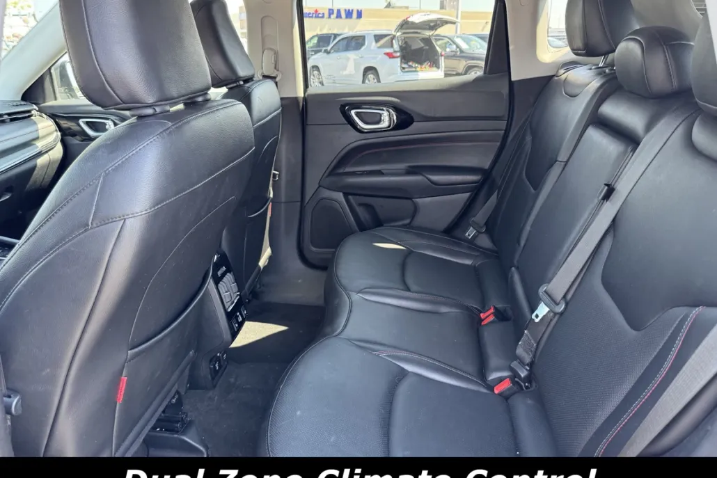 2022 Jeep Compass Trailhawk photo 1