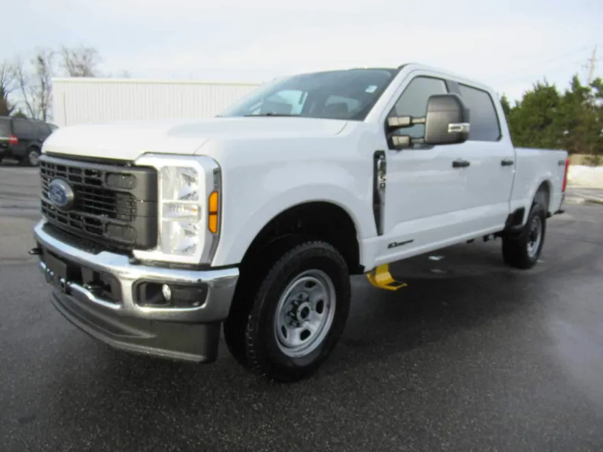 2025 Ford F-350 XL photo 1