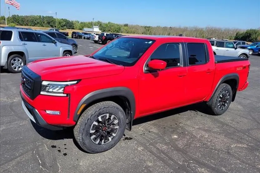 2022 Nissan Frontier PRO-4X Crew Cab photo 1