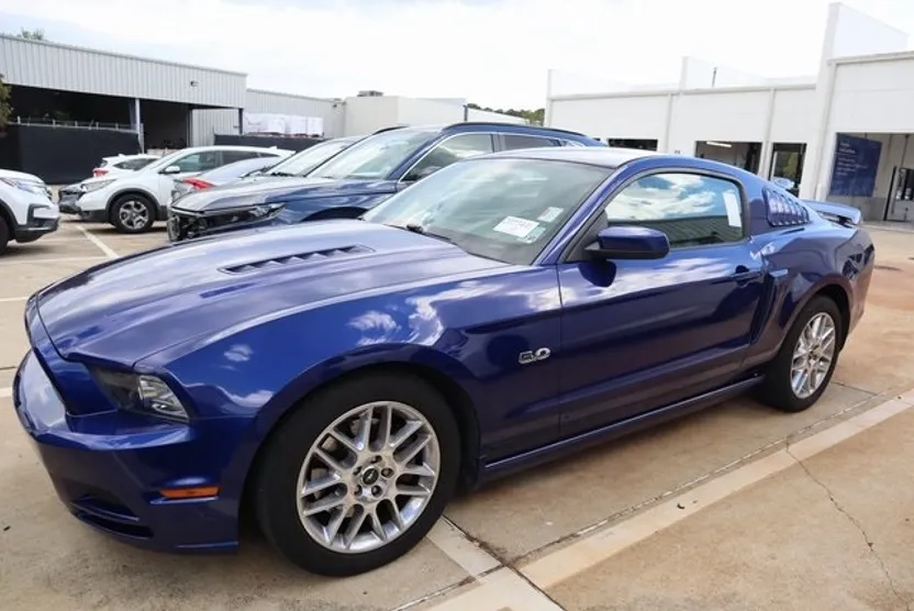 2014 Ford Mustang GT Premium photo 1