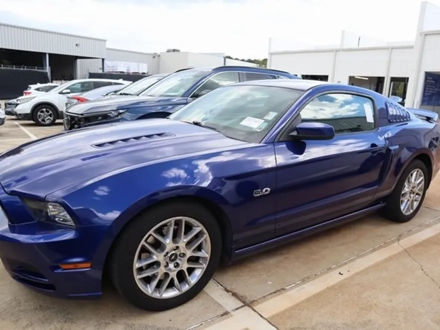 2014 Ford Mustang GT Premium photo 1