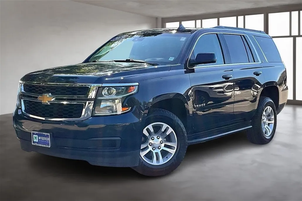 2019 Chevrolet Tahoe LT photo 1