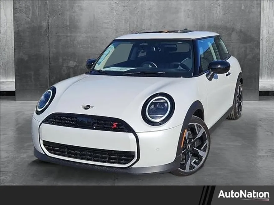 2025 Mini Cooper Hardtop 2 Door Signature photo 1