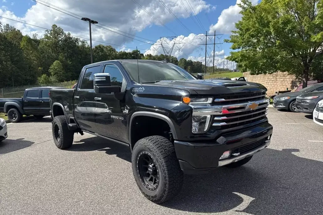2022 Chevrolet Silverado 2500HD High Country photo 1