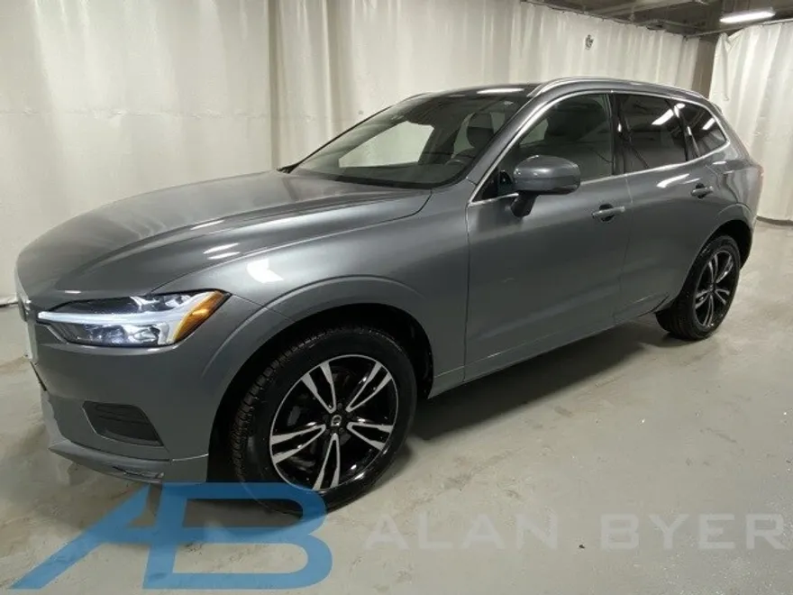 2021 Volvo XC60 T5 Momentum photo 1