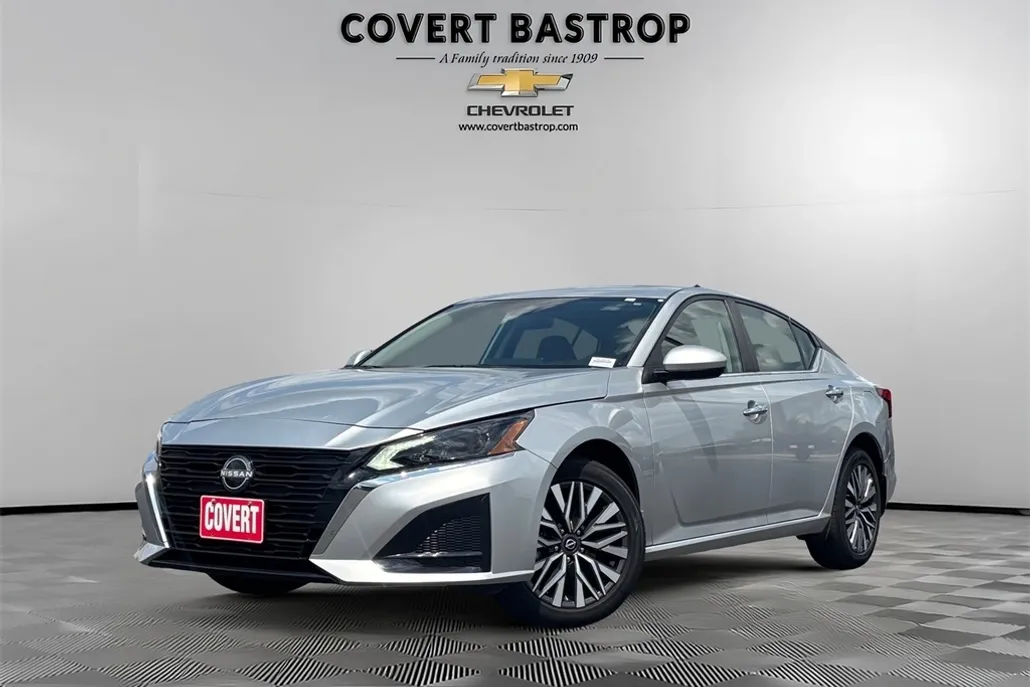 2023 Nissan Altima 2.5 SV photo 1