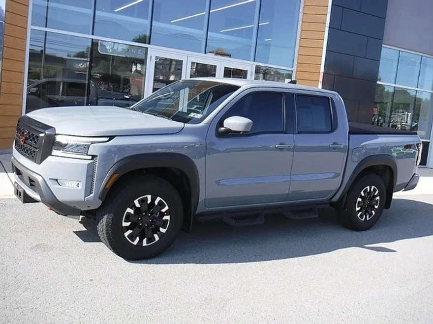 2023 Nissan Frontier PRO-4X photo 1