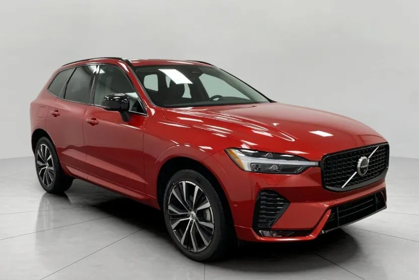2025 Volvo XC60 B5 Plus photo 1