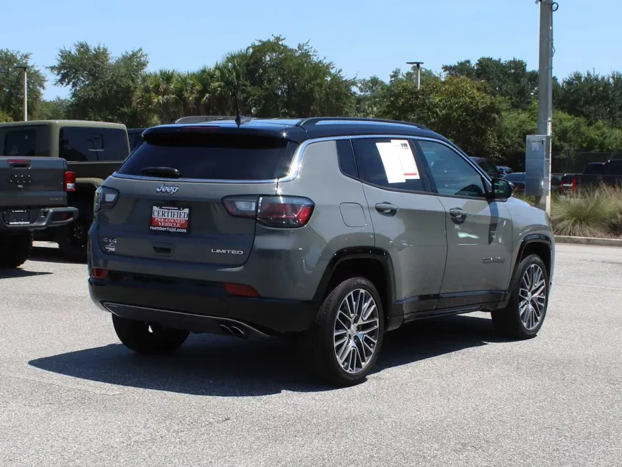 2022 Jeep Compass Limited photo 1