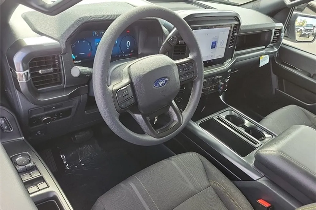 2025 Ford F-150 STX photo 1