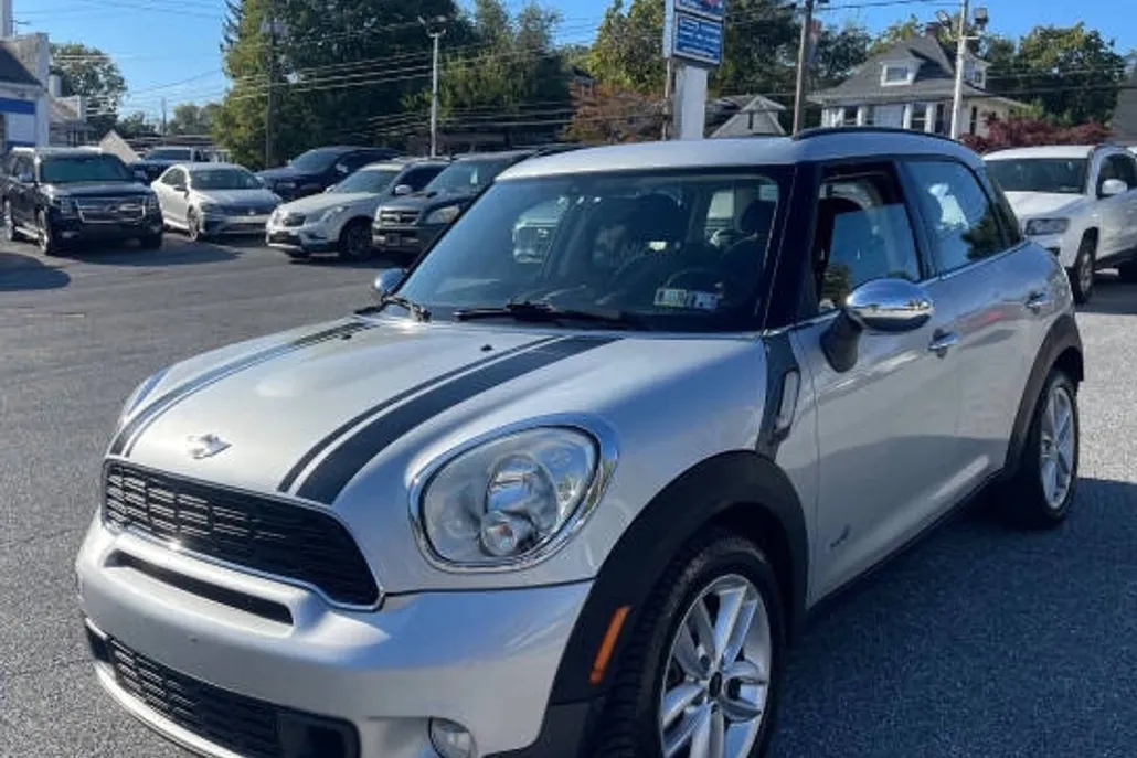 2014 Mini Countryman S ALL4 photo 1