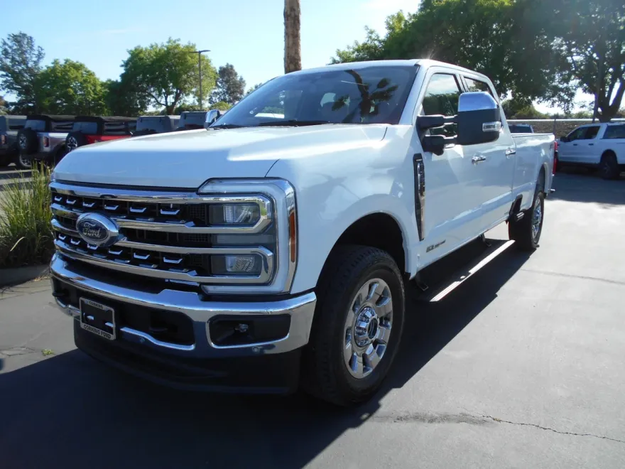 2025 Ford F-350 photo 1