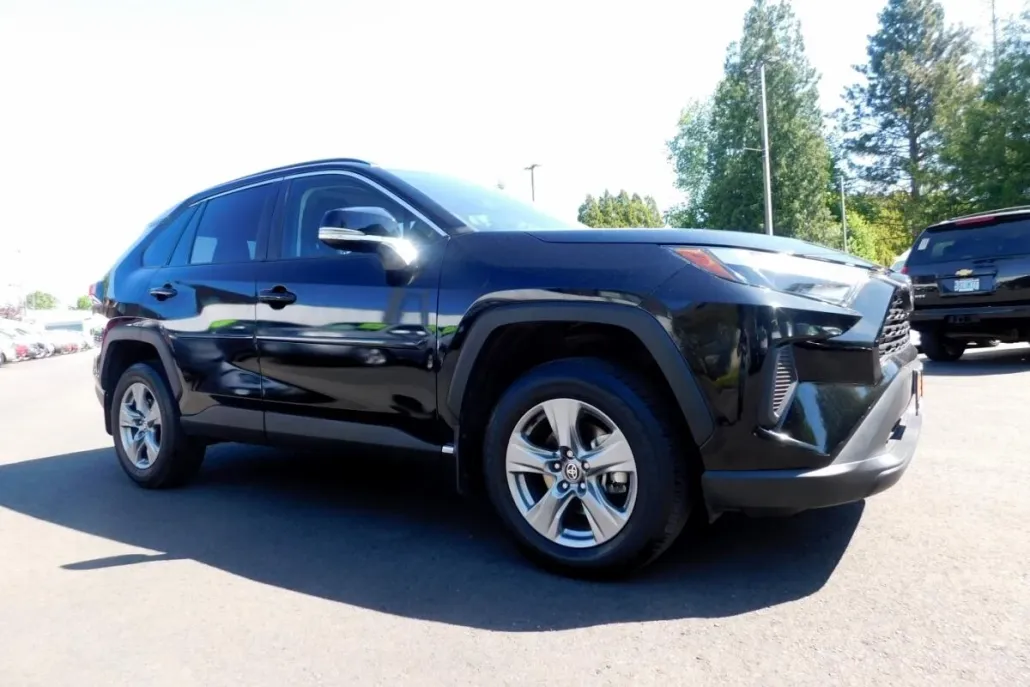 2024 Toyota RAV4 XLE Sport photo 1