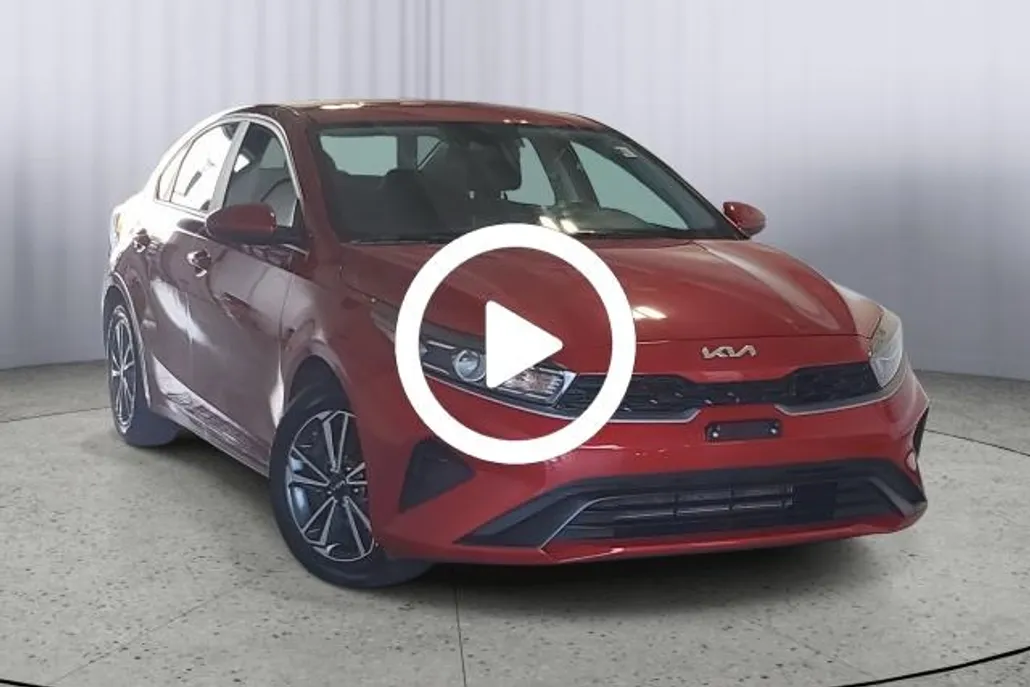 2023 Kia Forte LXS photo 1