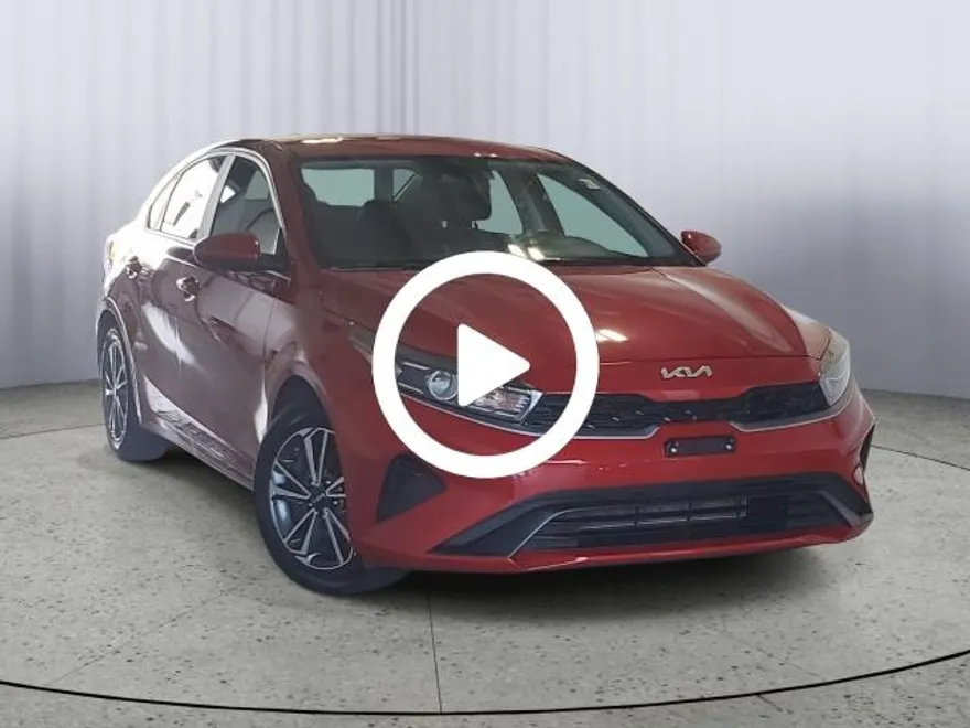 2023 Kia Forte LXS photo 1